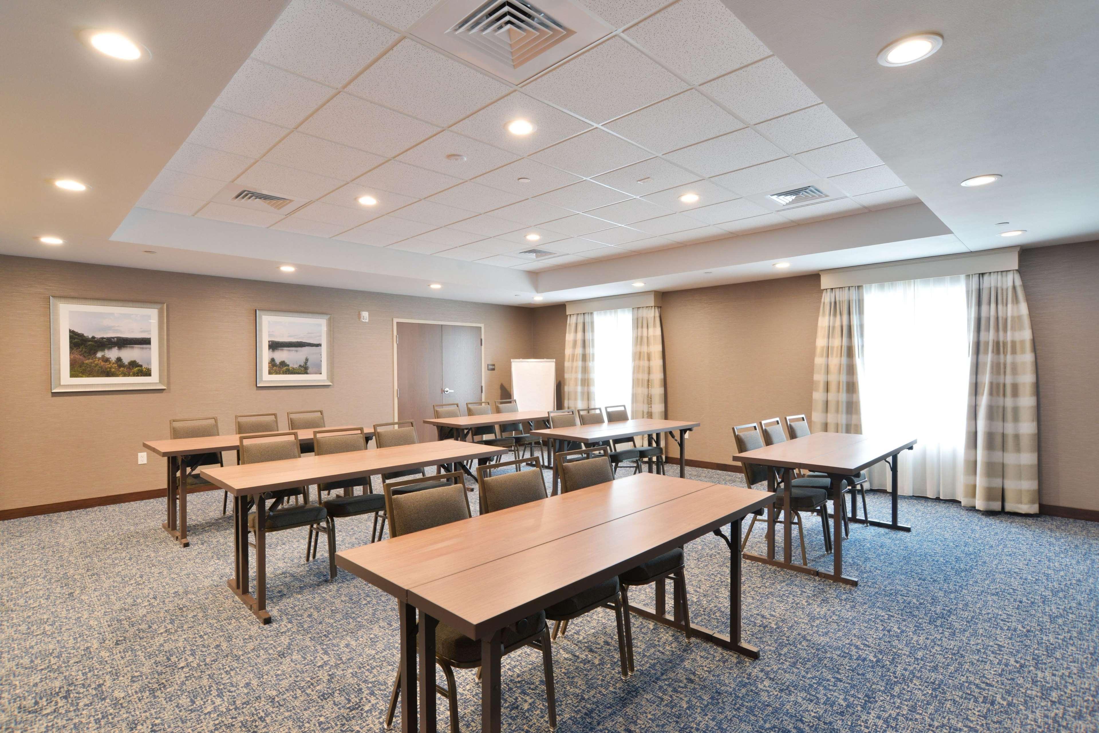 Hampton Inn & Suites Menomonie-Uw Stout Экстерьер фото