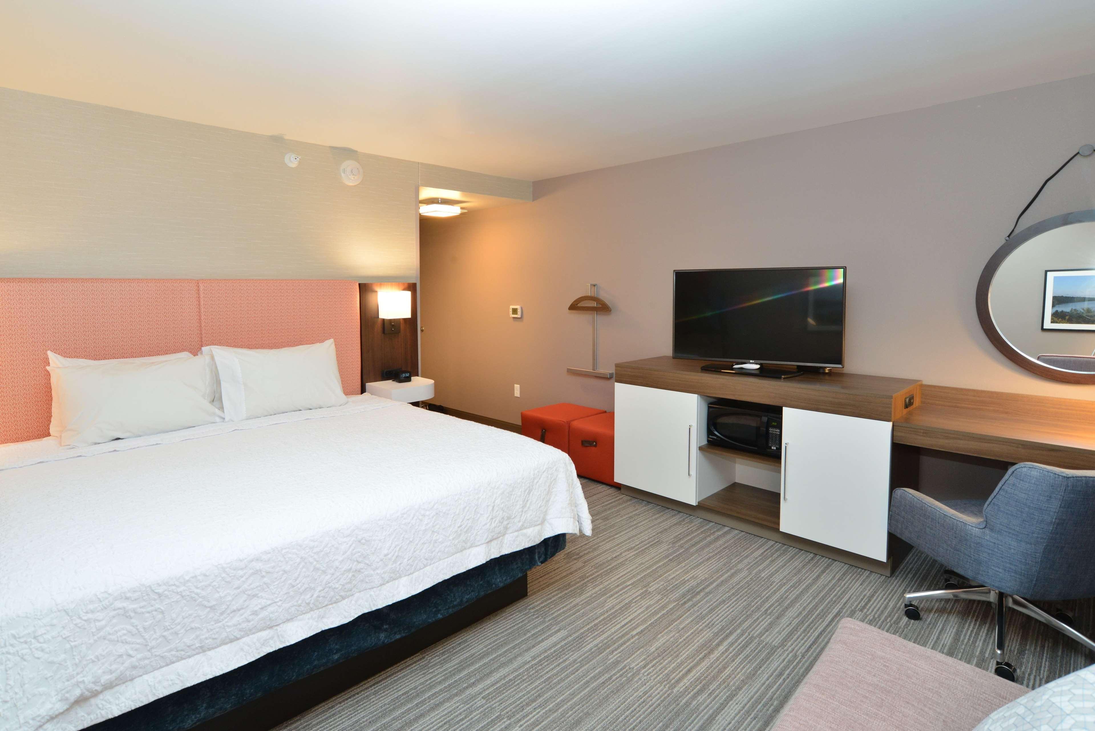 Hampton Inn & Suites Menomonie-Uw Stout Экстерьер фото