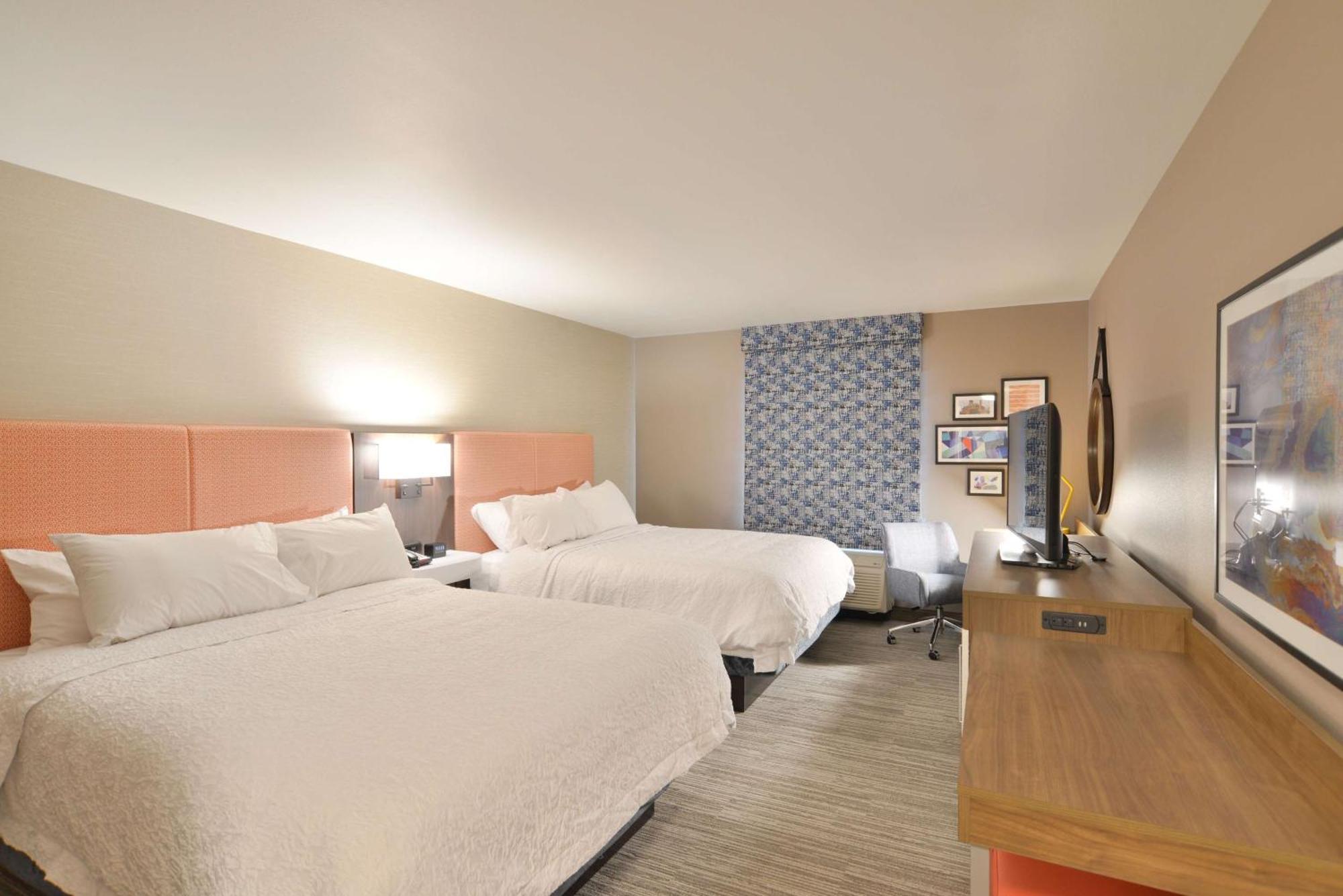 Hampton Inn & Suites Menomonie-Uw Stout Экстерьер фото