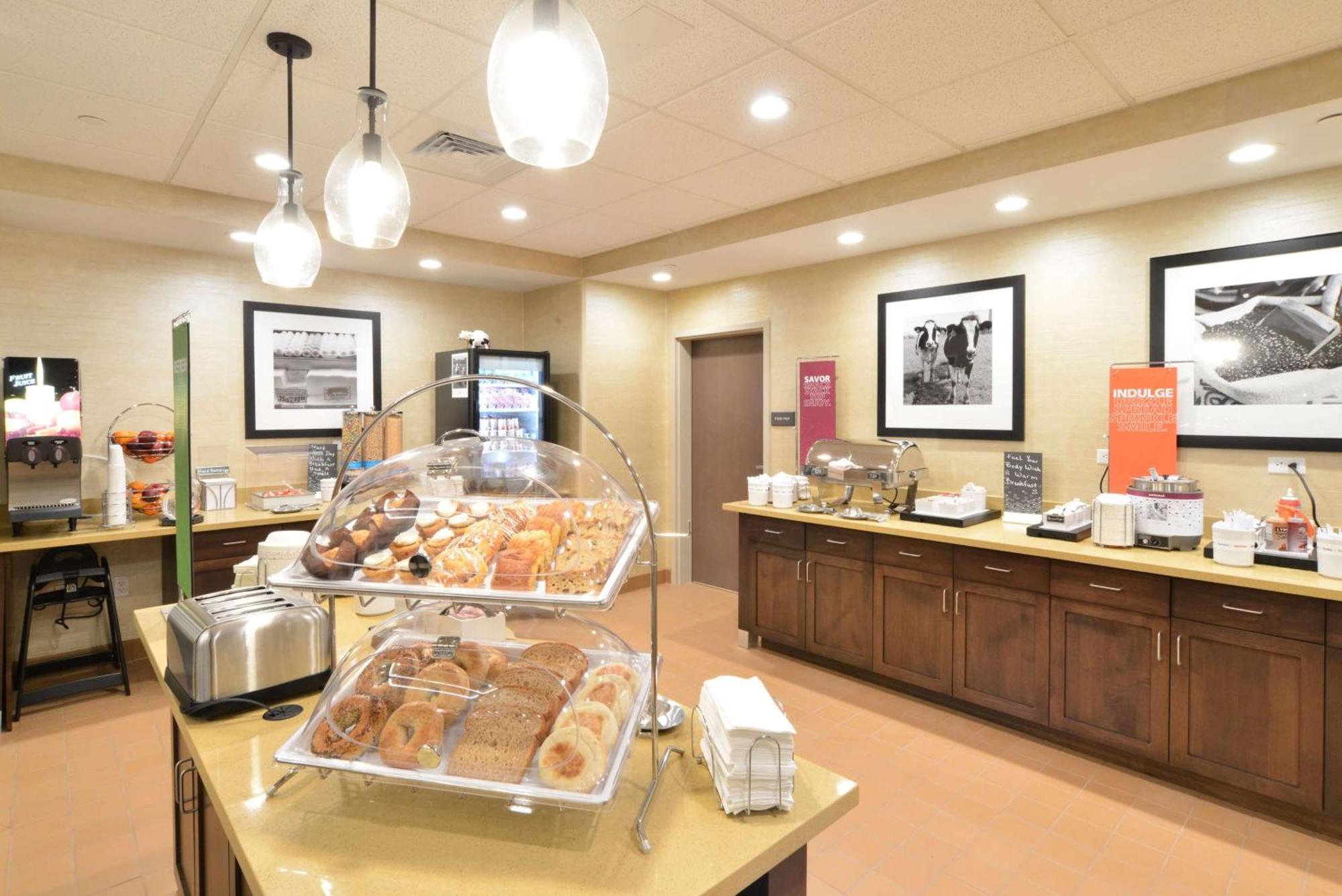Hampton Inn & Suites Menomonie-Uw Stout Экстерьер фото