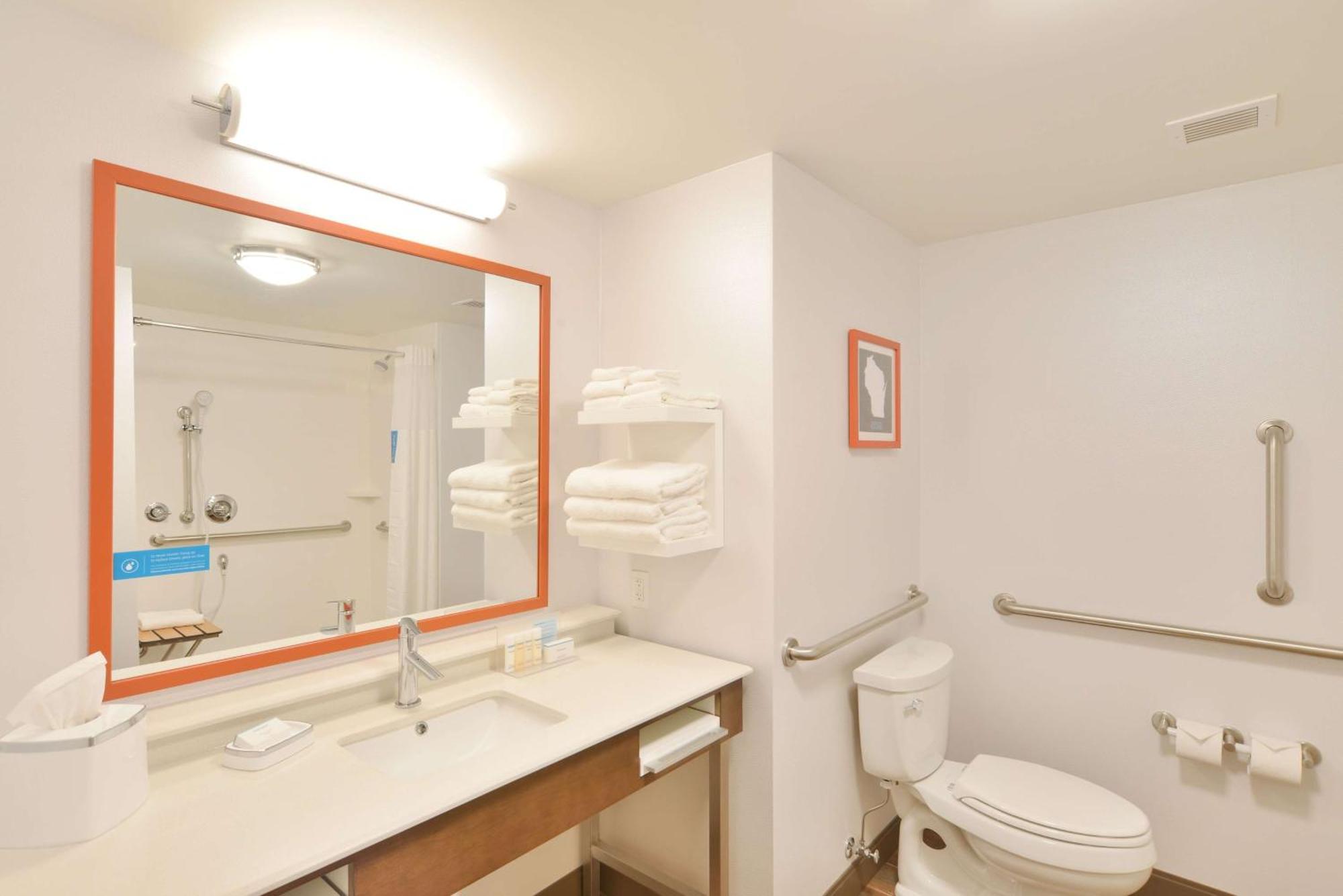 Hampton Inn & Suites Menomonie-Uw Stout Экстерьер фото
